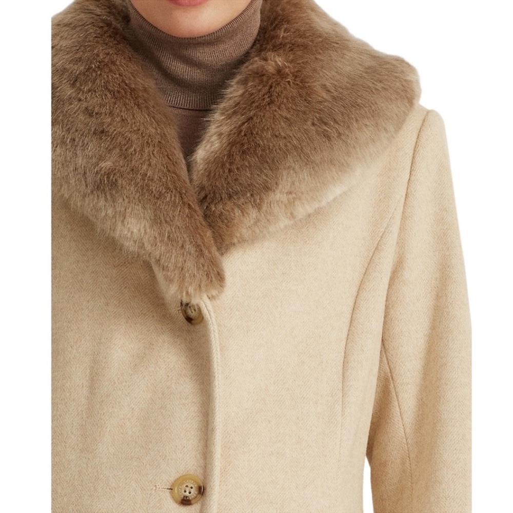 Elegant Cream Fur-Collar Coat